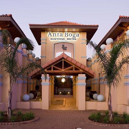 Anta Boga Hotel Bloemfontein Bagian luar foto