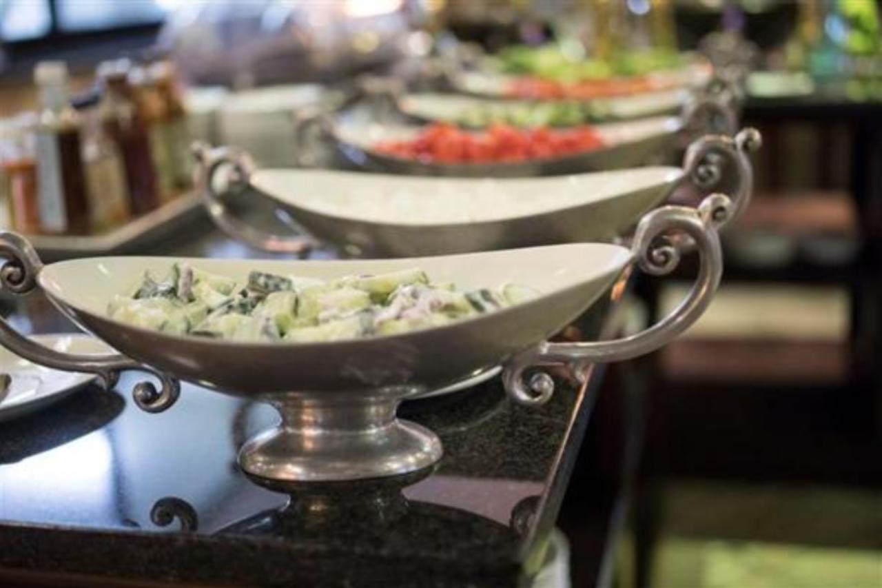 Anta Boga Hotel Bloemfontein Bagian luar foto